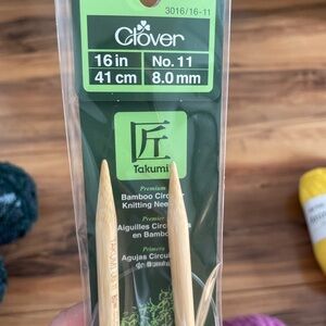Takumi Clover Bamboo Circular Knitting Needles - Natural and Green size 11US
